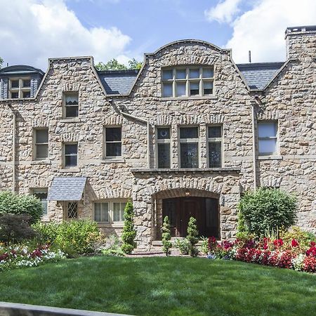 The Mansion At Maple Heights Bed and Breakfast Pittsburgh Eksteriør billede